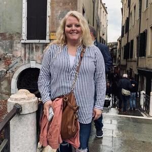 Meet your Posher, Lauren